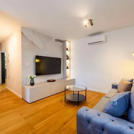 Azure Apartment Metkovic